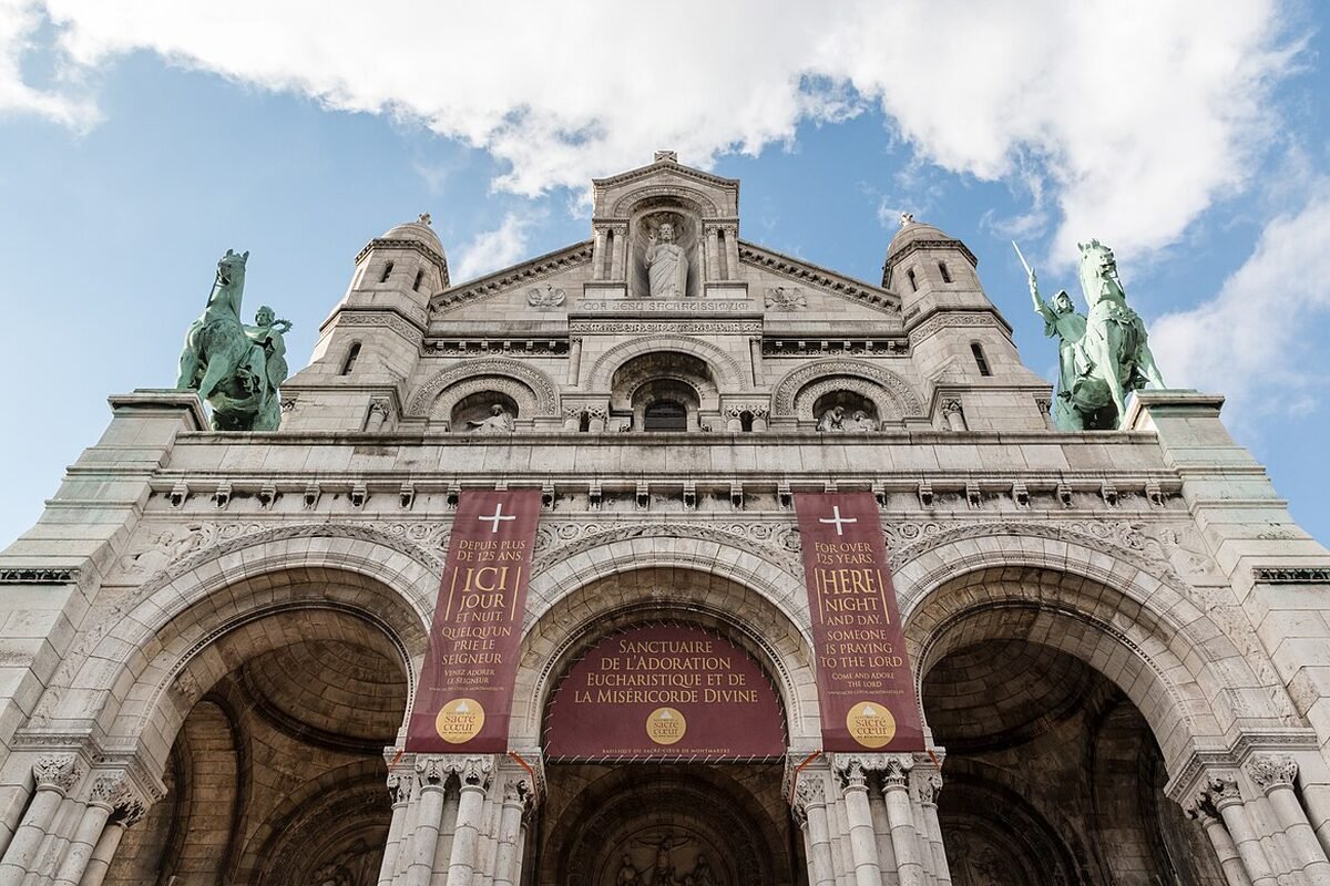 The Basilica of the Sacré-Cœur in Montmartre, Paris