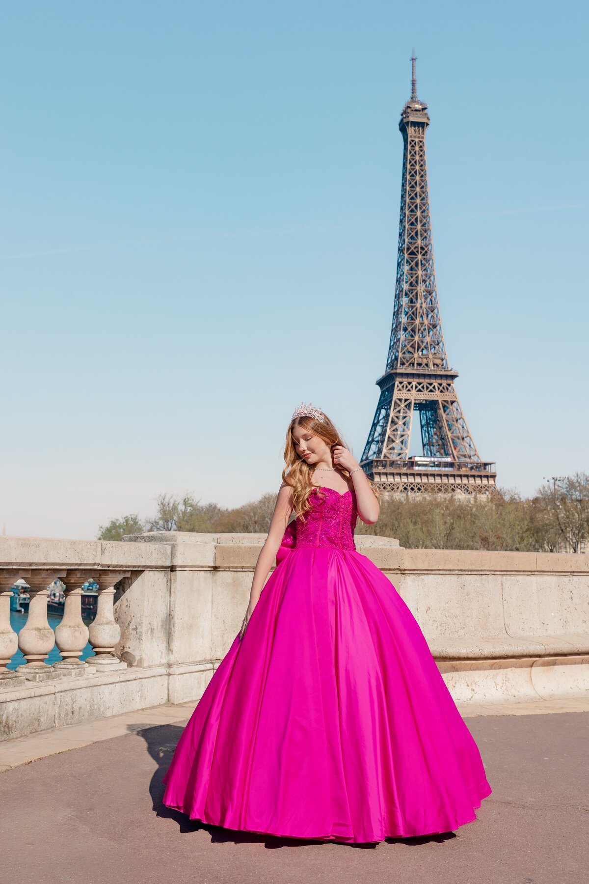 A quinceañera in a champagne satin gown and crown, Paris — Glam In Paris